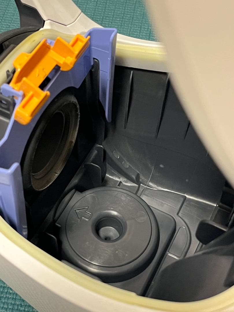 MITSUBISHI 掃除機 TC-FJ2B-C 紙パック式　2022年製