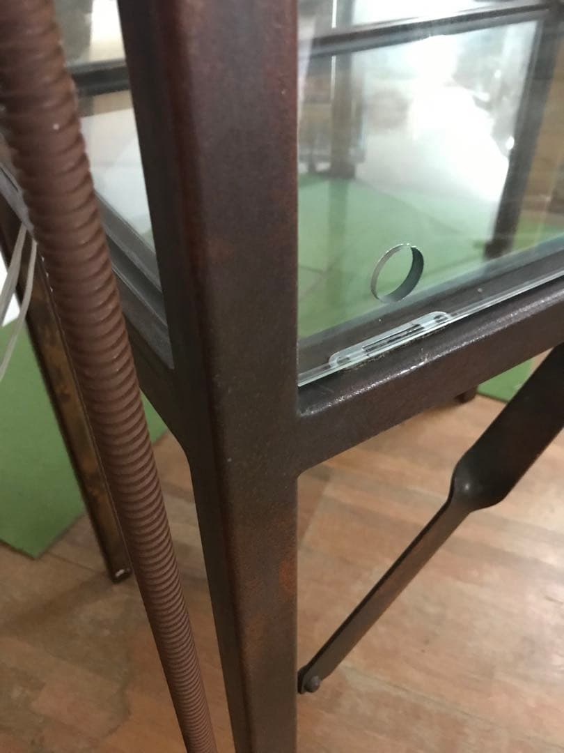 ガラスキャビネット ガラスショーケース ディスプレイケース　鉄製フレーム 岐阜発