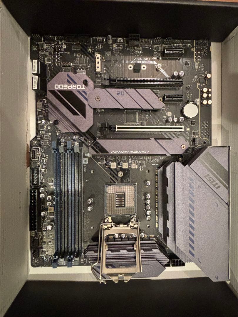 MSI MAG Z590 TORPEDO マザーボード