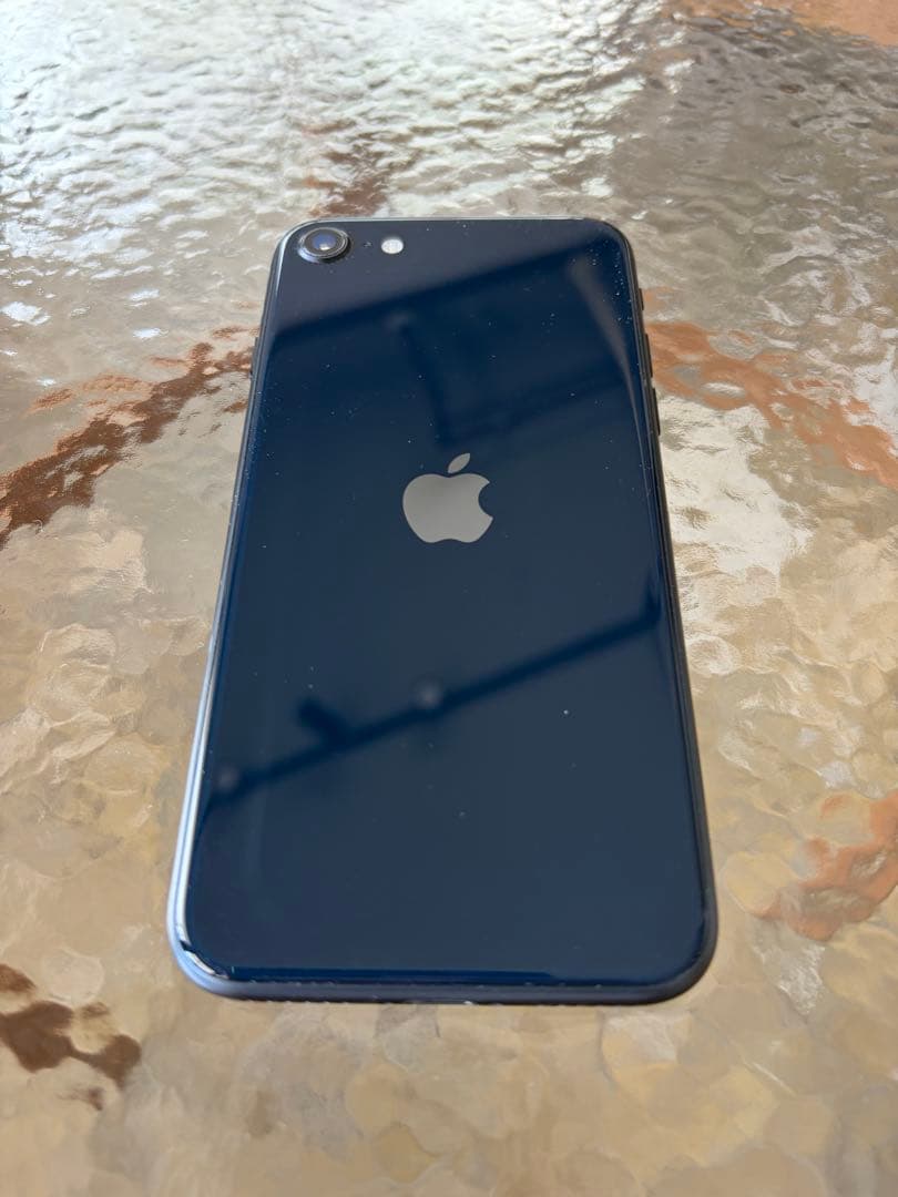 iPhone se 第三世代 バッテリー容量100%