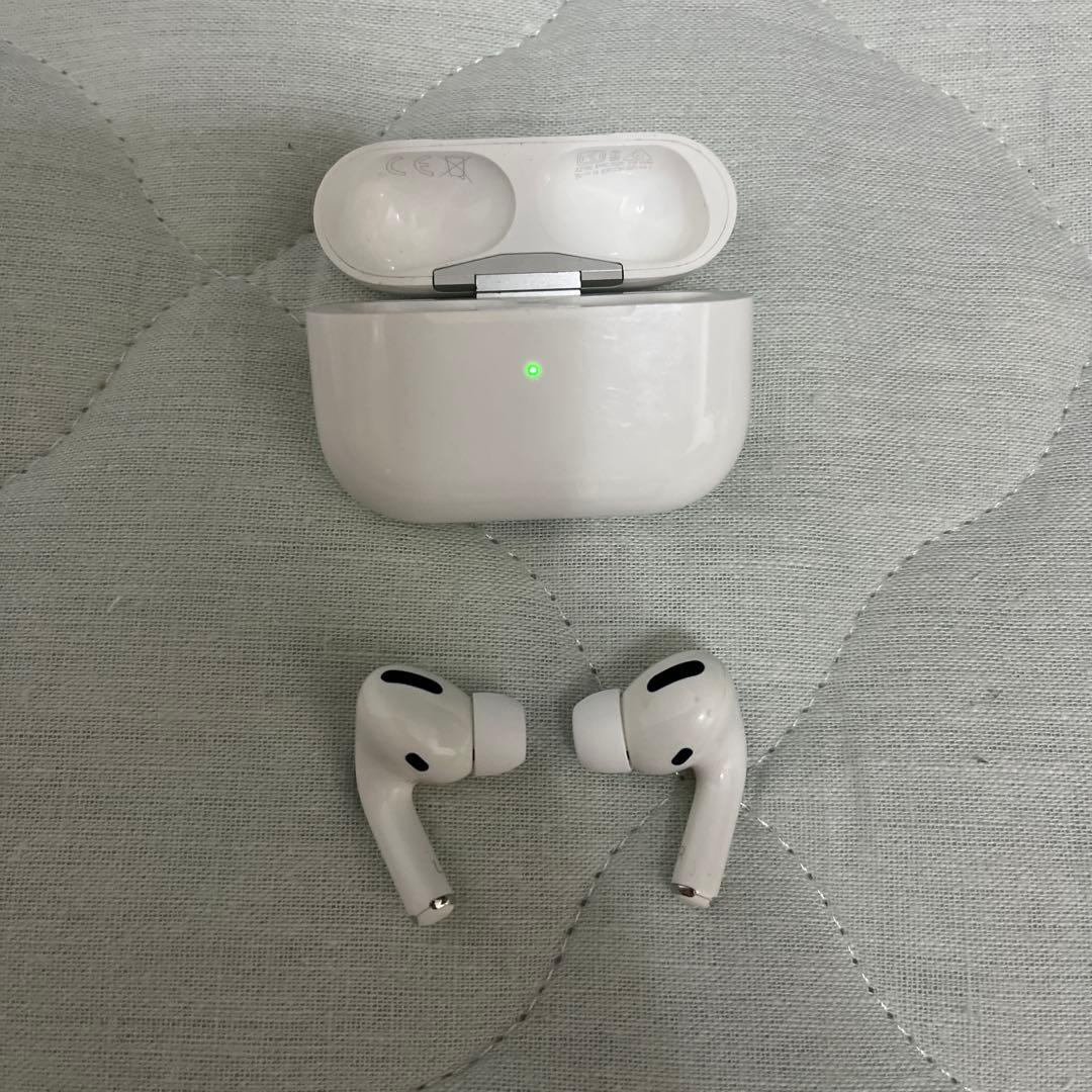 【正規品】Apple AirPodsPro 第1世代 【左耳ノイズ有】