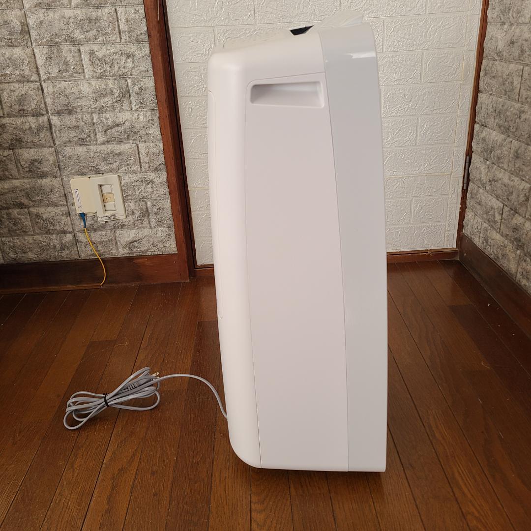 【美品】2023年製 SHARP シャープ 衣類乾燥除湿機 CV-N120-W