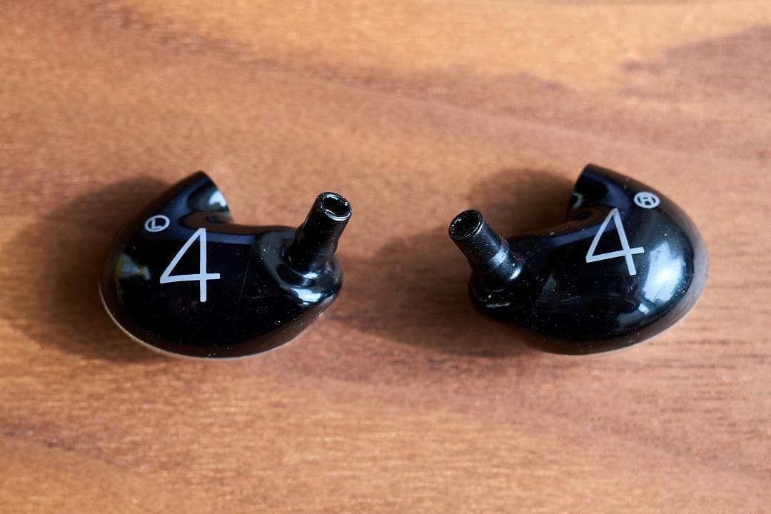 SHURE イヤホン Aonic4