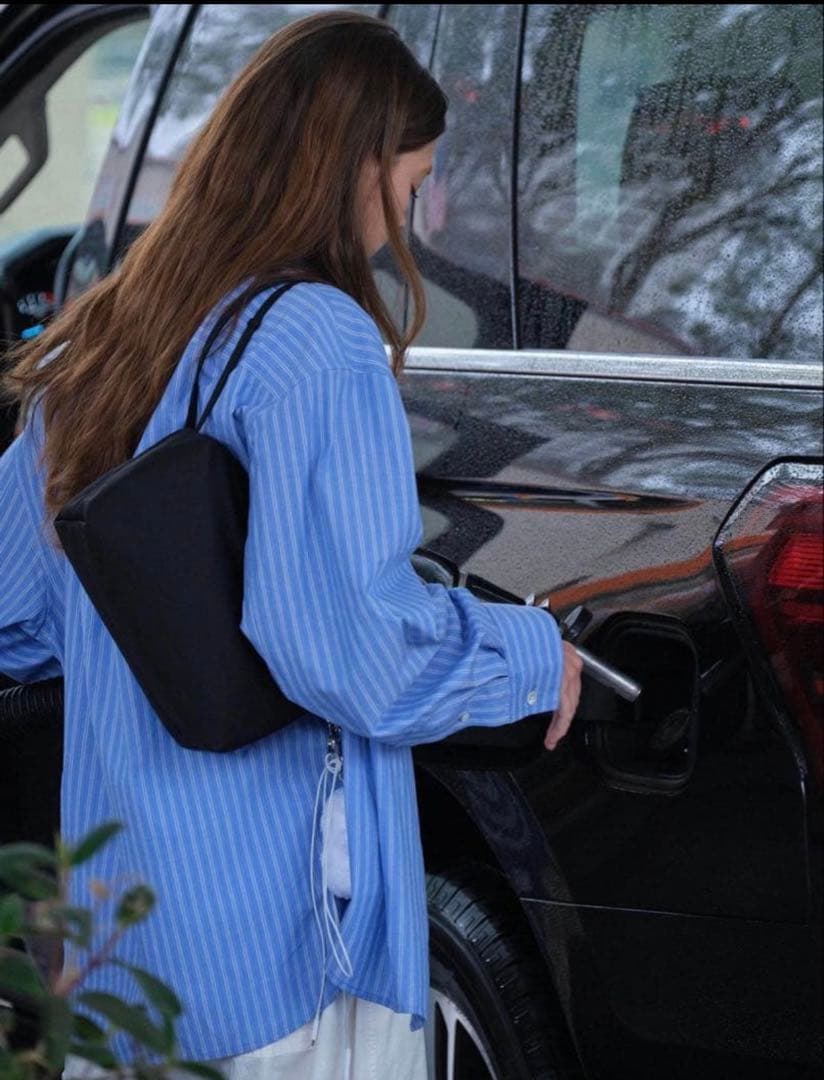 LOW CLASSIC Caramel Box Bag ブラック