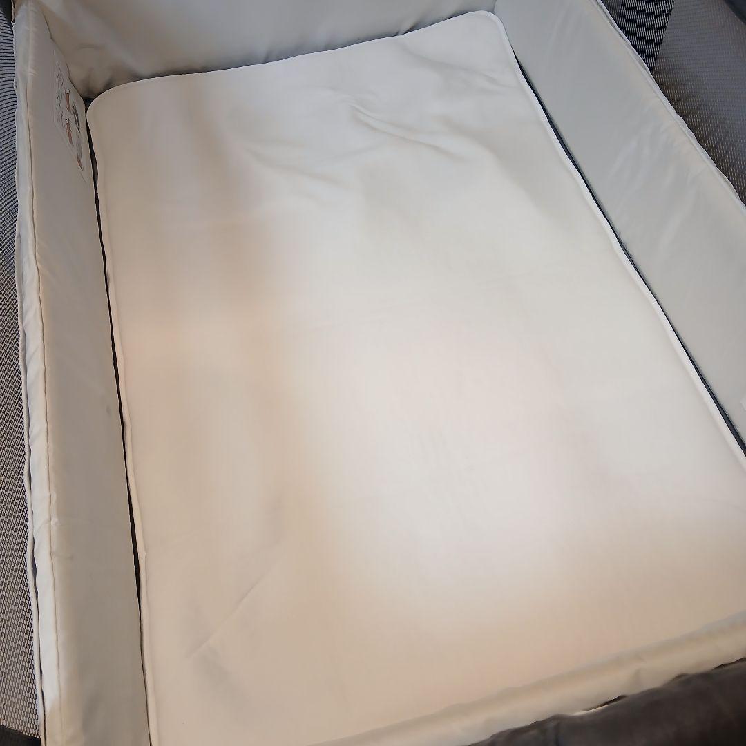 【美品】 アップリカ ココネルエアープラス　ベビーベッド グレー