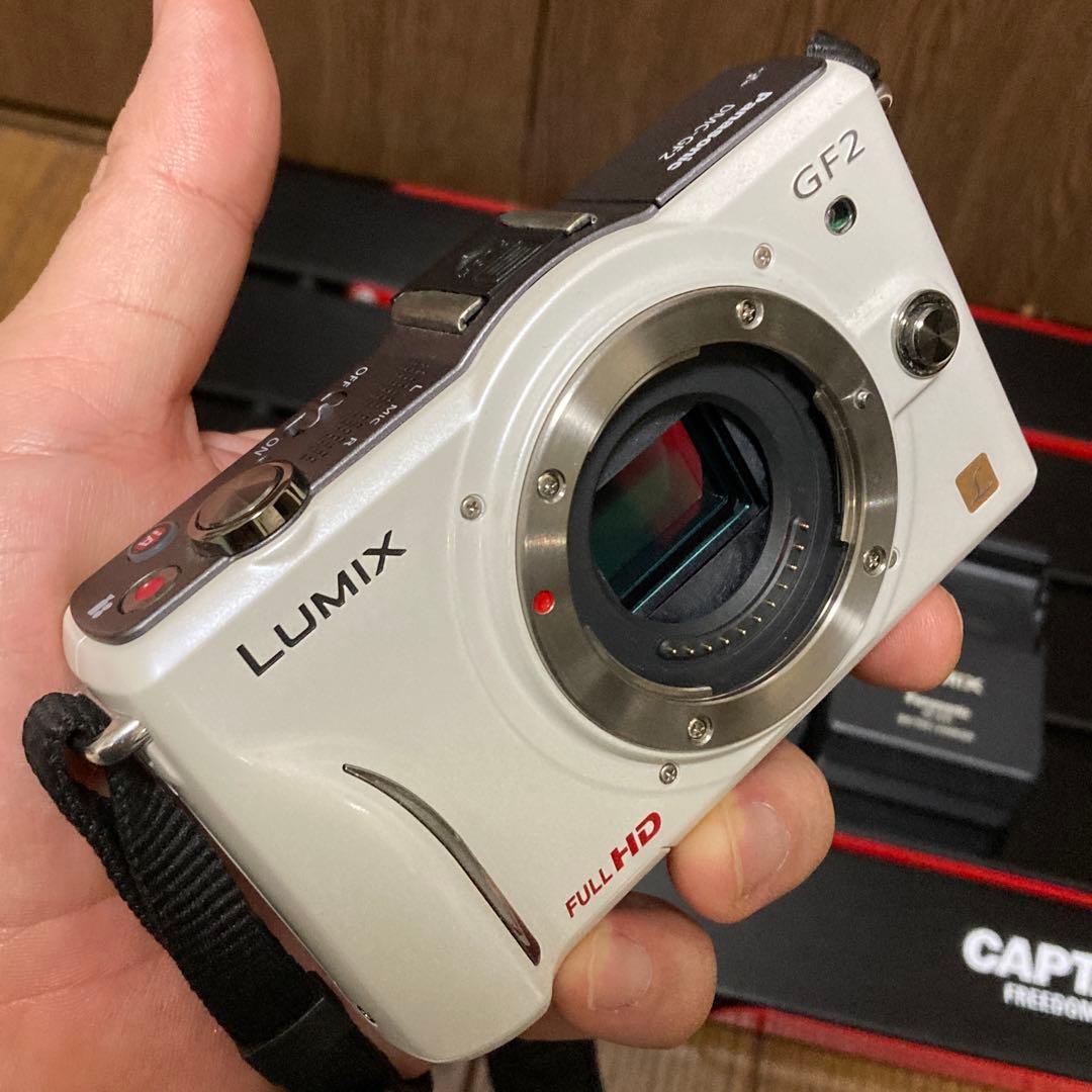 美品　レア　Panasonic LUMIX GF2 ミラーレス一眼　ボディ