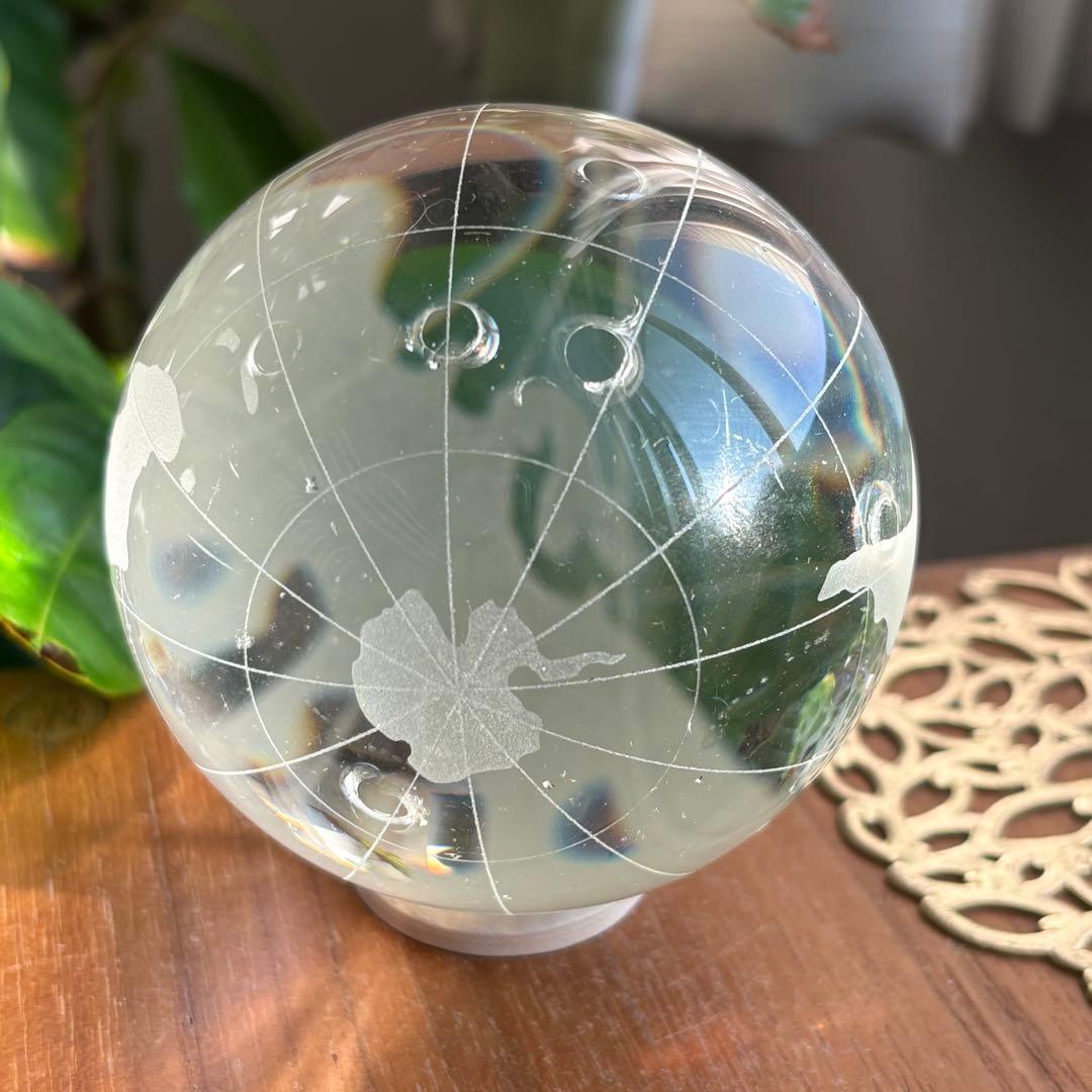 天然水晶 ブラジル産クォーツの地球儀 直径約8センチ