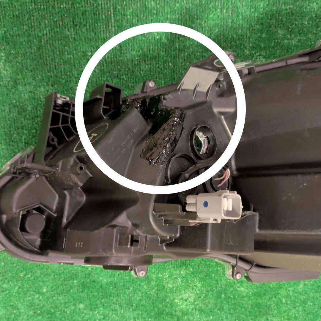 TOYOTA クラウン 右ヘッドライトユニット