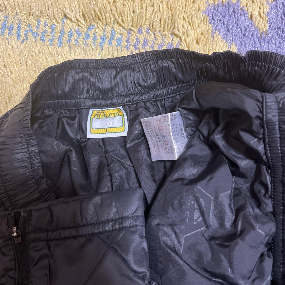ATHLETA 暖かい中綿入りピステ上下セット　Ｌサイズ