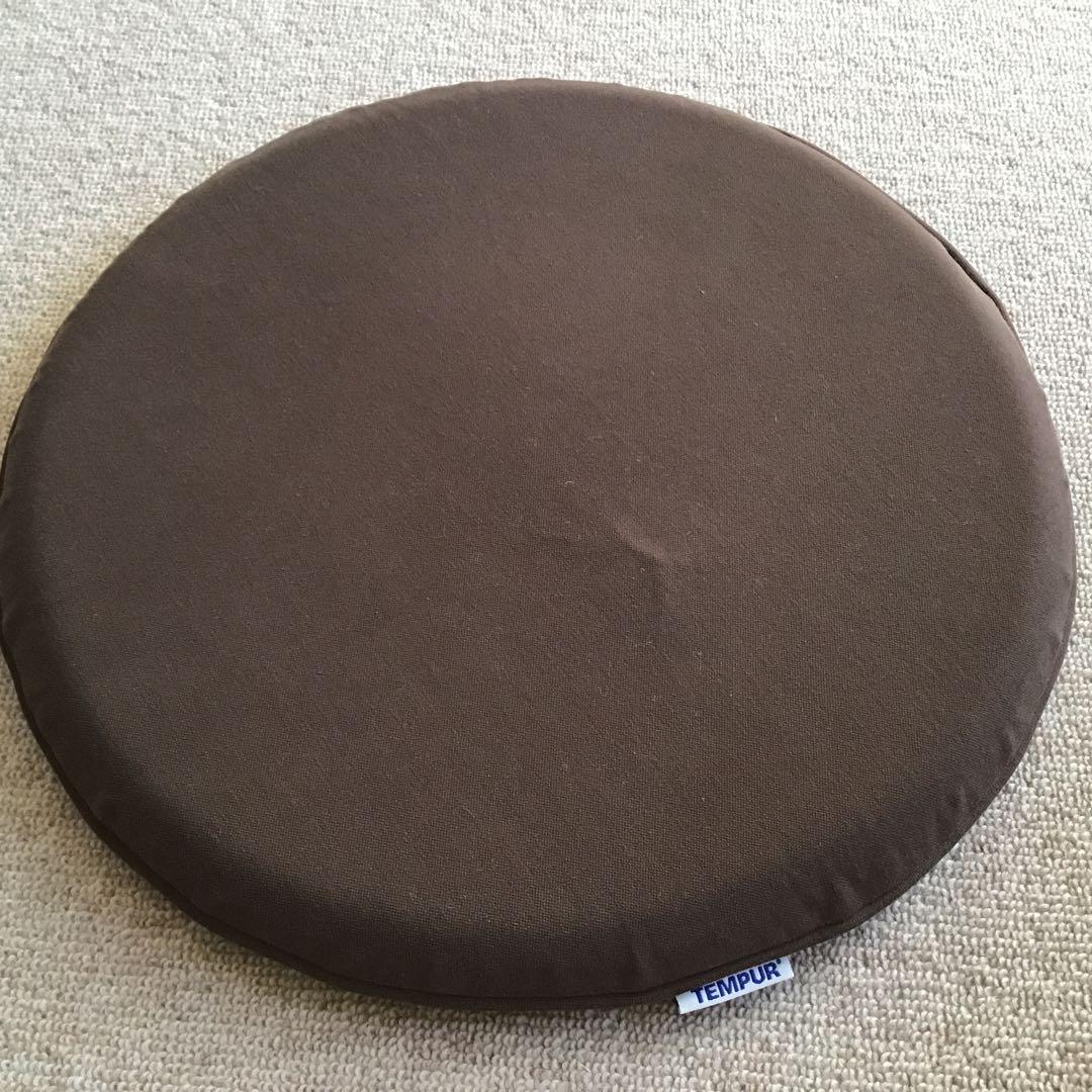 テンピュール　マルマルクッション2点