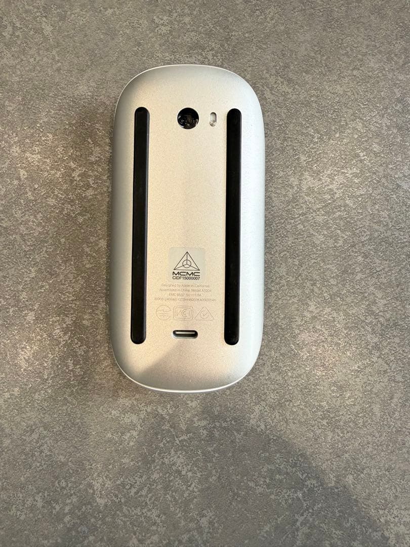 Apple  Magic Mouse（2025年モデル・最新）　本体のみ