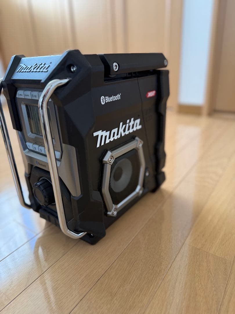 h*e様 マキタ（makita） 充電式ラジオ 黒[MR002GZB