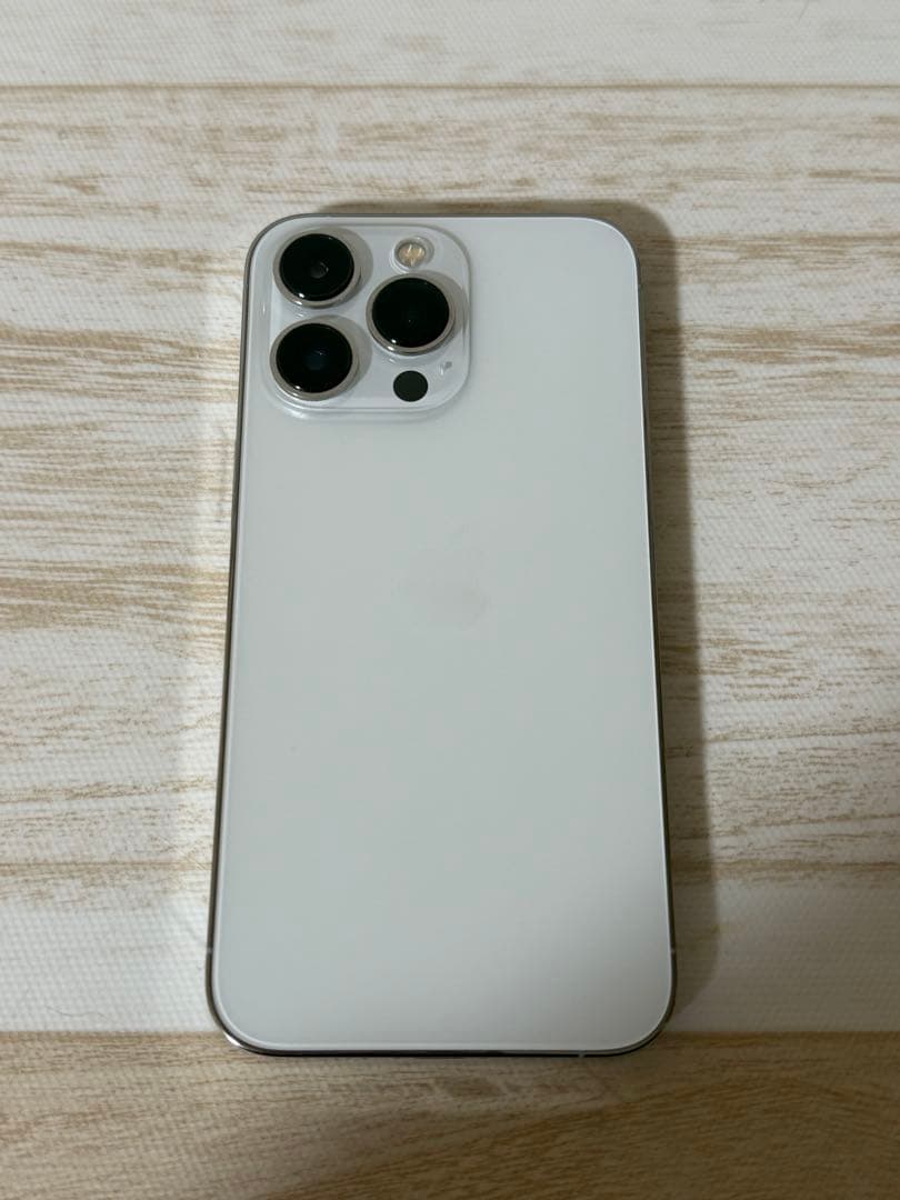 iPhone 13 Pro 256GB バッテリー残量83%