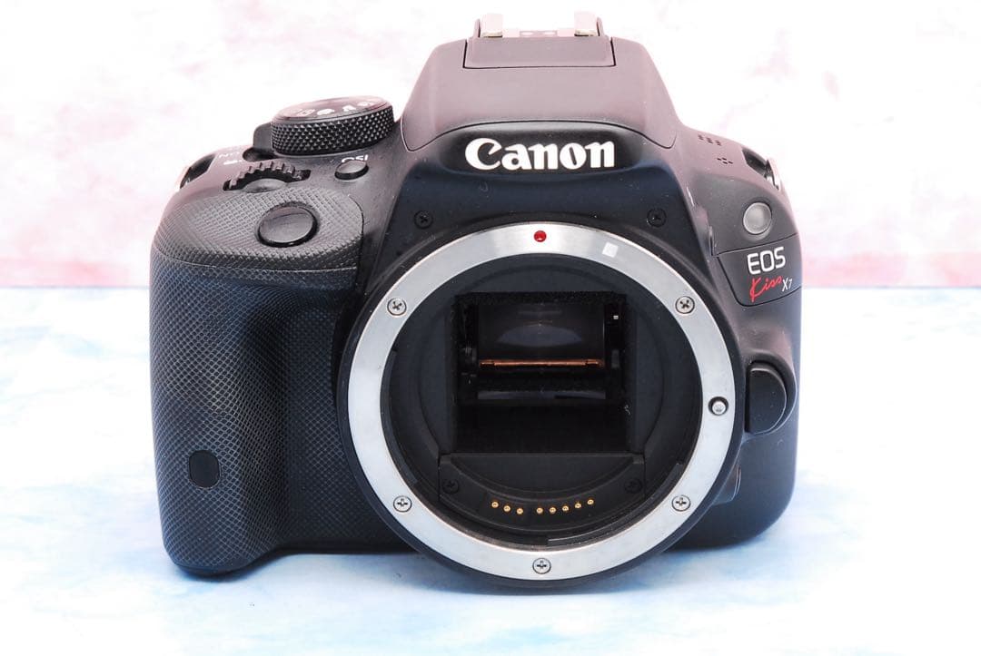 Canon Kiss X7◎一眼レフカメラ◎小型＆軽量で持ち運びラクラク♪