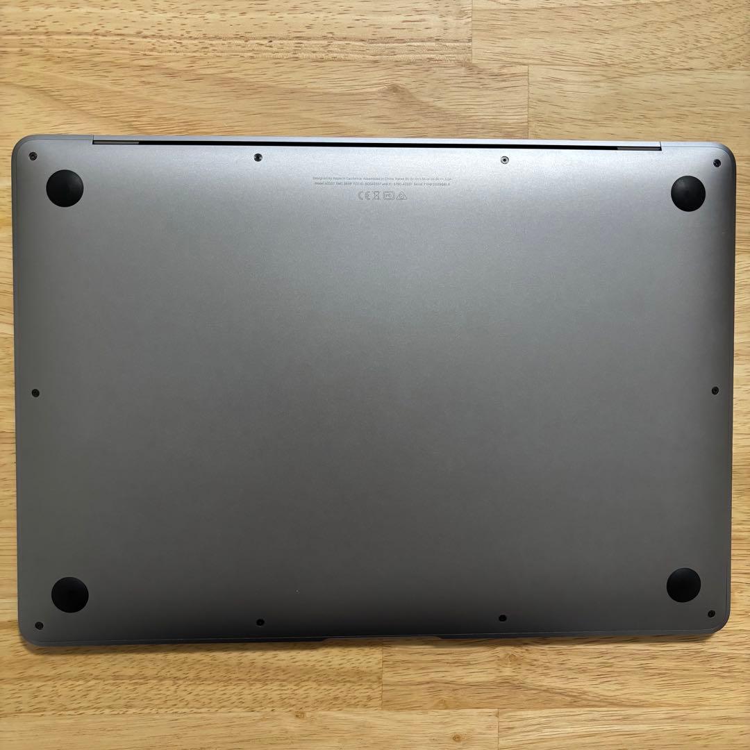 MacBook Air M1 8GB 256GB バッテリー96%