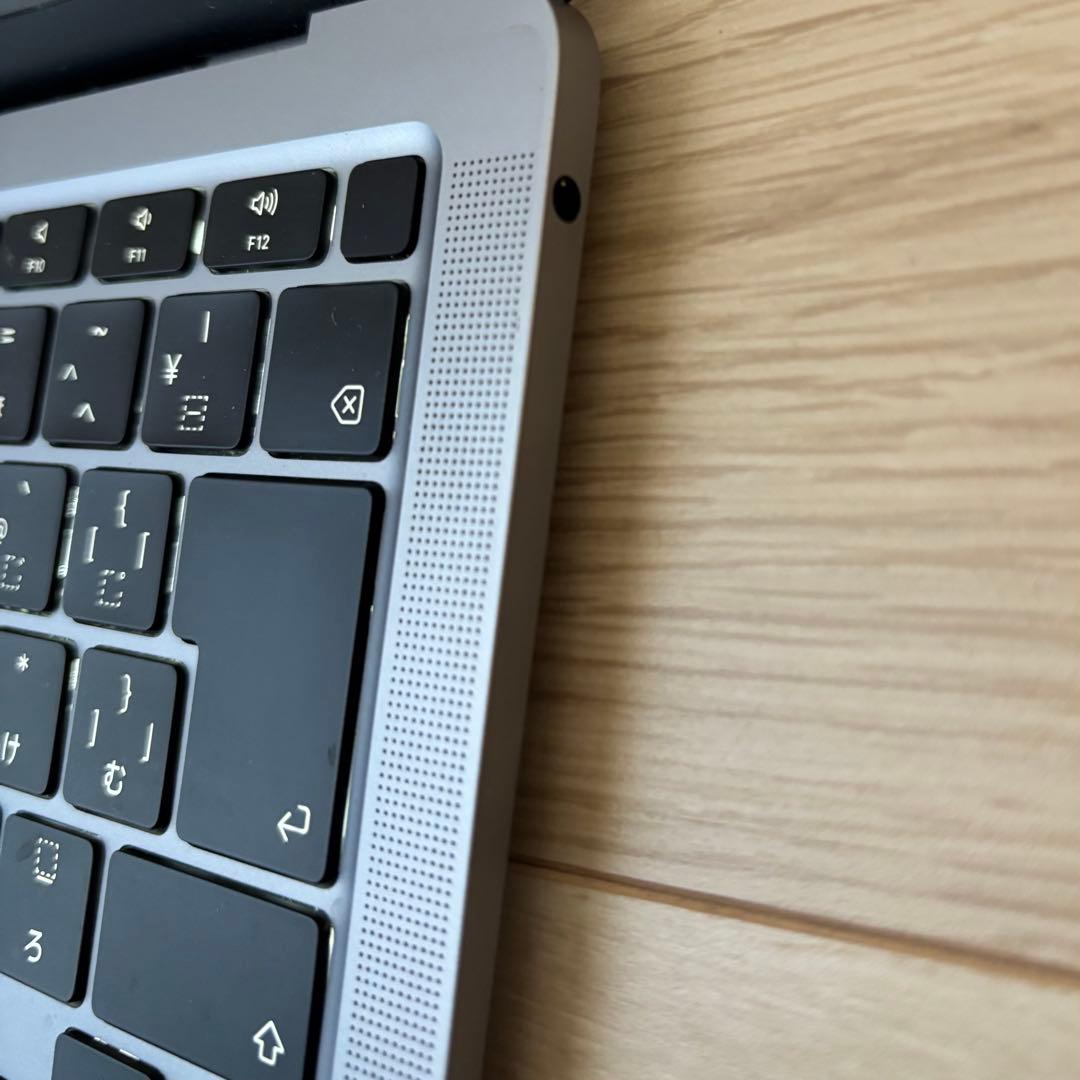 MacBook Air M1 8GB 256GB バッテリー96%