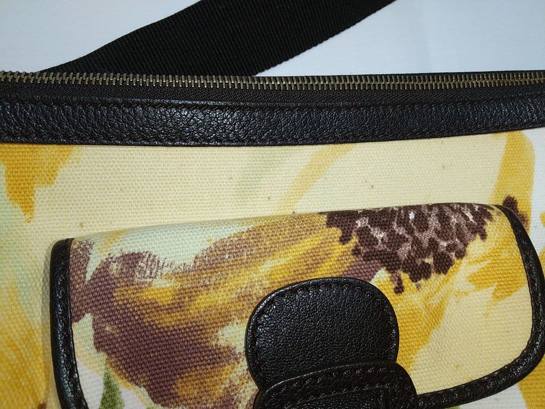 セリーヌ　ひまわりショルダー