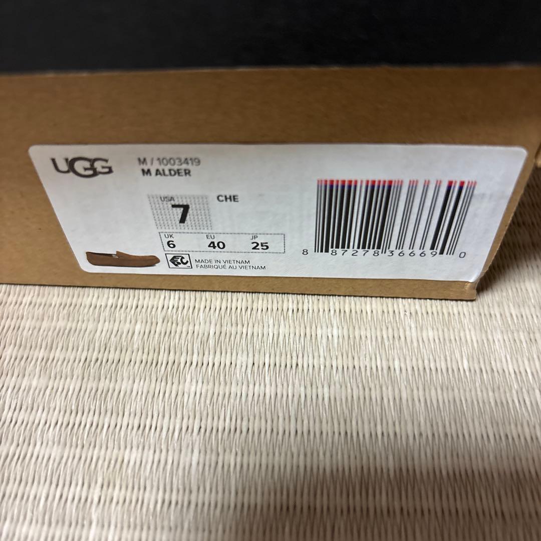 新品未使用UGG ベージュ スエード モカシン