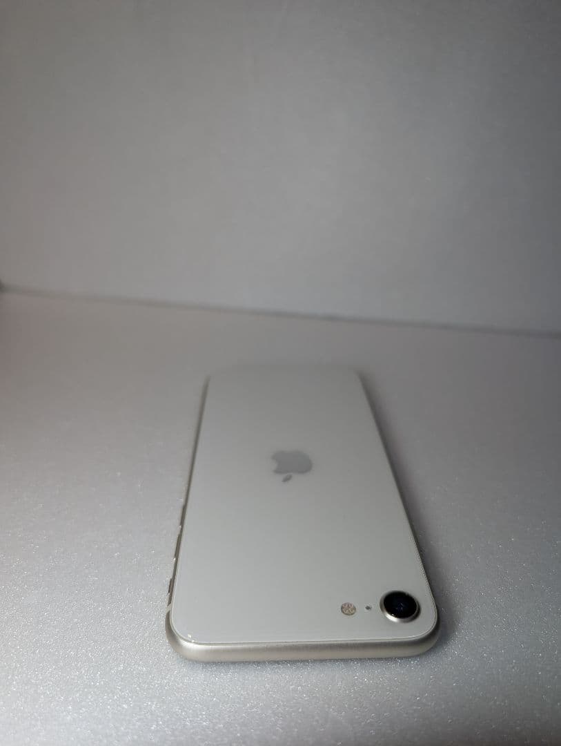 iphoneSE3 第3世代　64GB　スターライト　管理番号16897