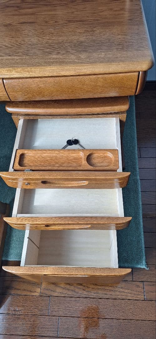 ②浜本工芸学習机のセット(４点フルセットでの購入の方限定)2点目・本棚