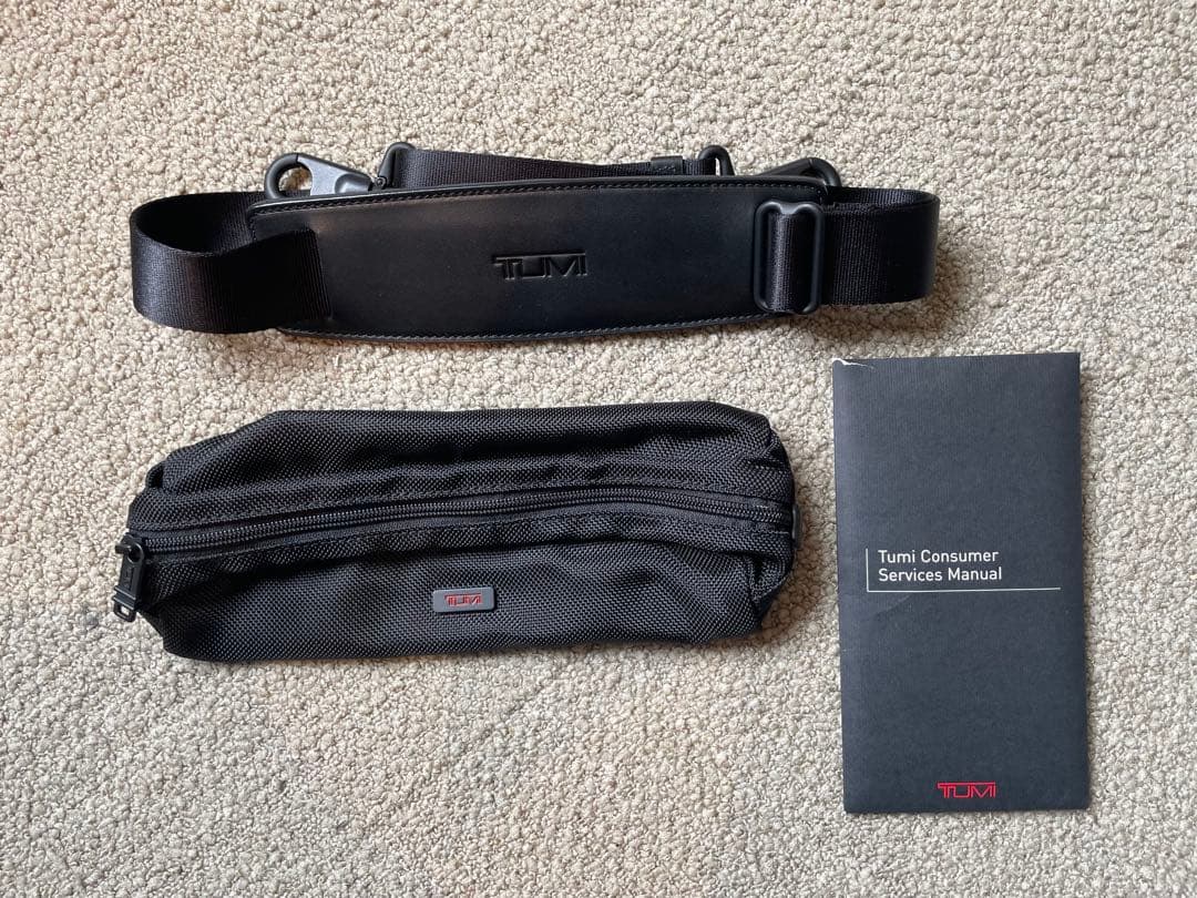 TUMI トゥミ ブラックレザー（本革）ブリーフケース