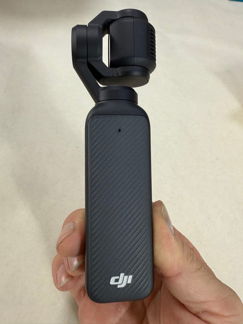 美品　DJI カメラ Osmo Pocket 3 クリエイターコンボ