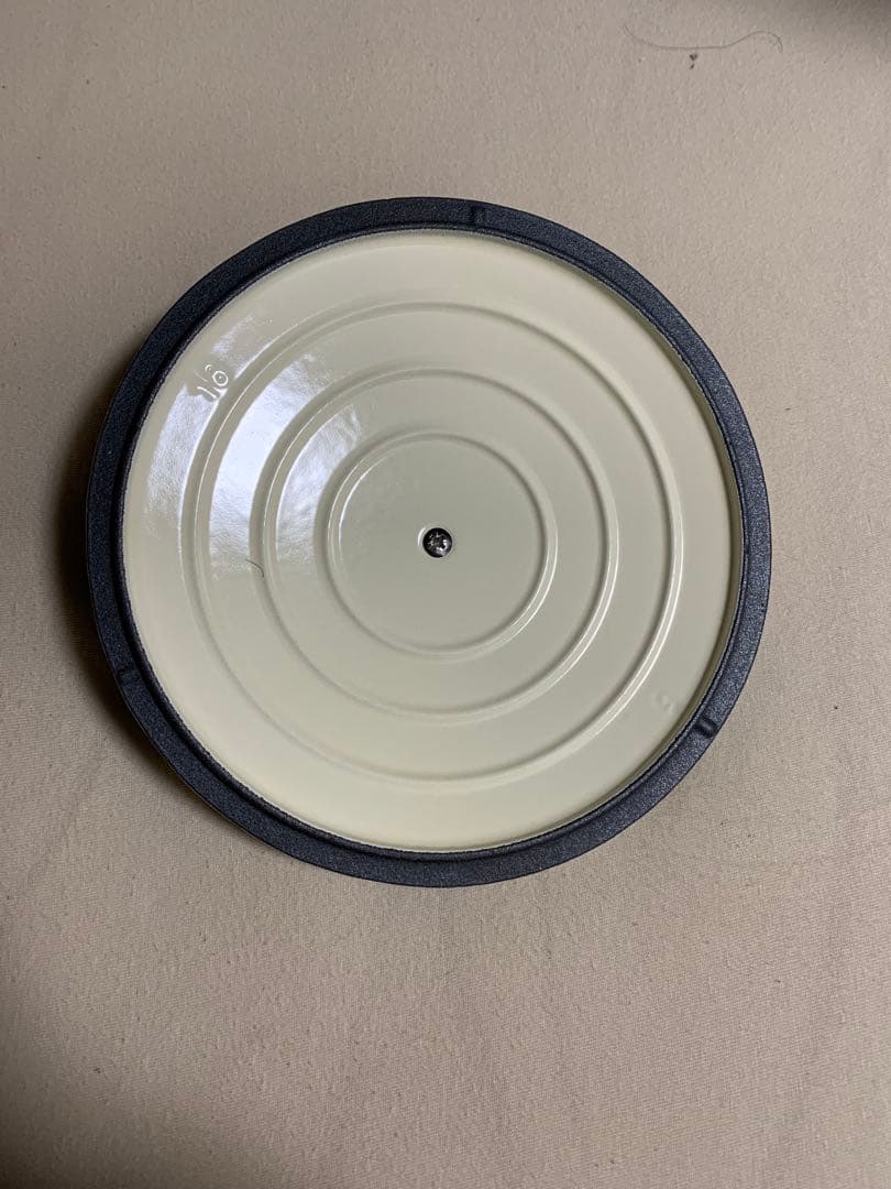 Chasseurサブライムラウンドキャセロール 18cm セレスティアルグレー