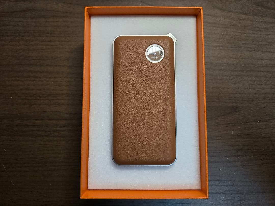 『新品未使用』HERMES モバイルバッテリー