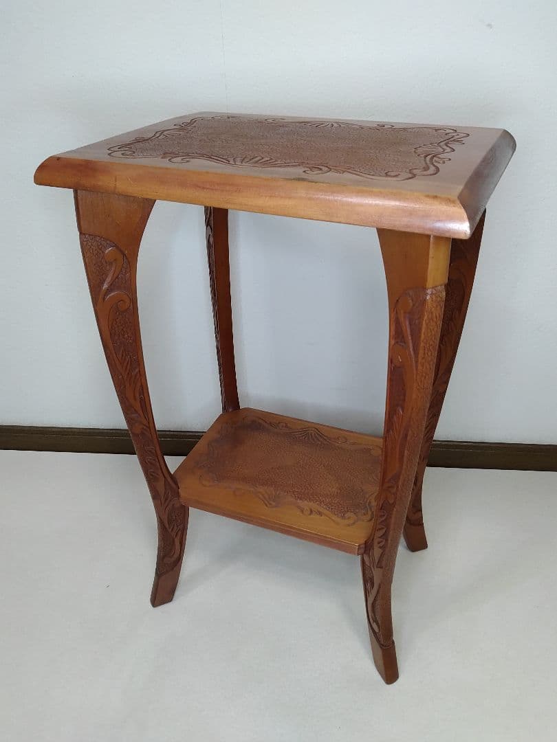 イギリス アンティーク サイドテーブル 飾り台 花台 家具 彫刻装飾