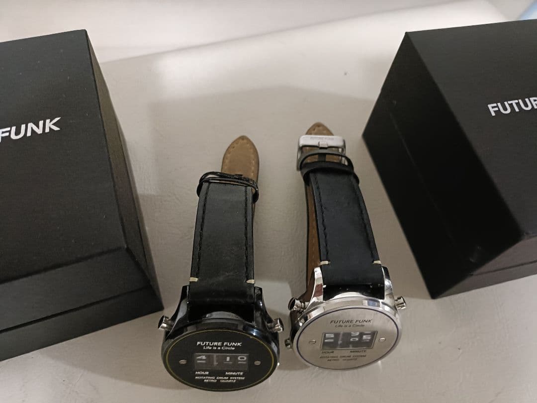FUTURE FUNK デジタル腕時計 2点セット