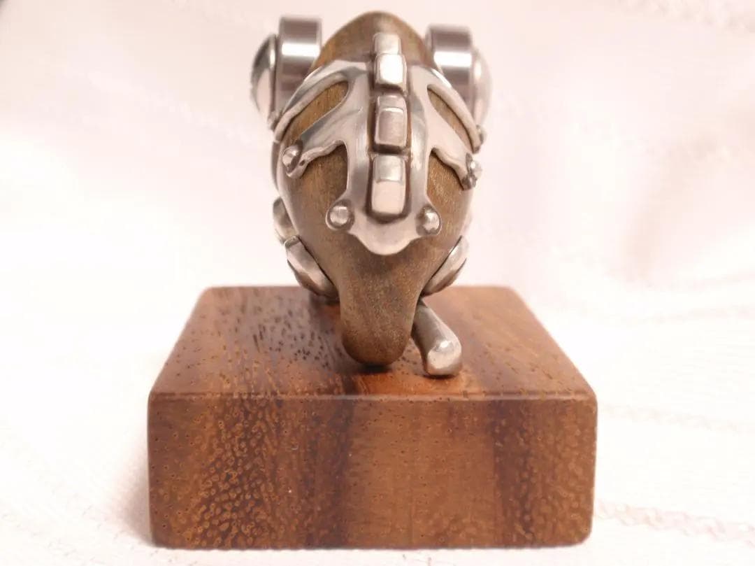 金木工房 カメレオン の 置き物 キーホルダー パロサント