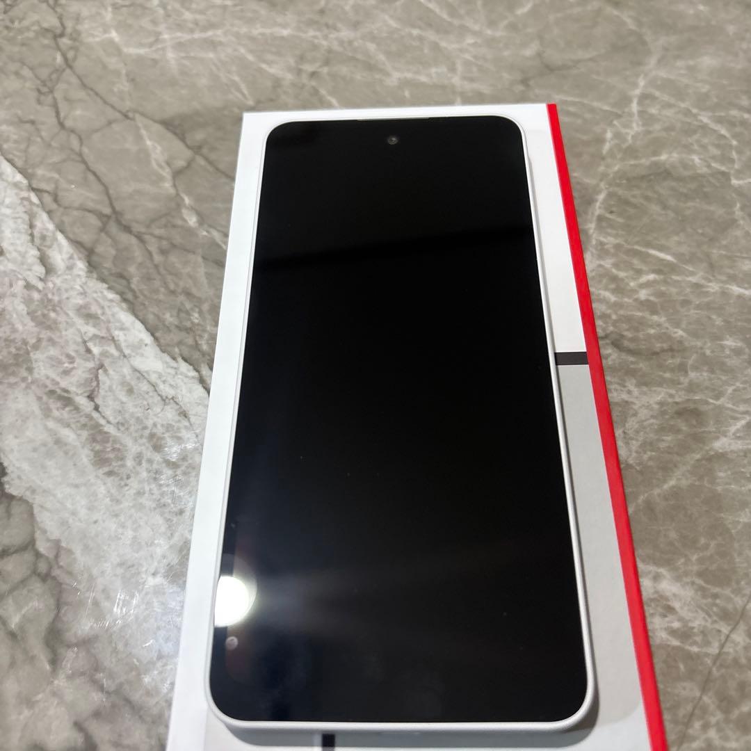 AQUOS wish 5 ホワイト SH-52F