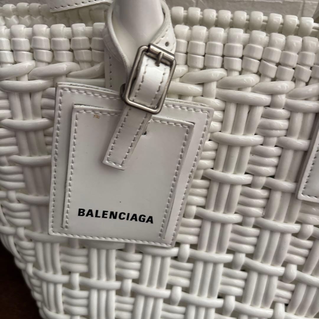 BALENCIAGA ホワイト かごバッグ