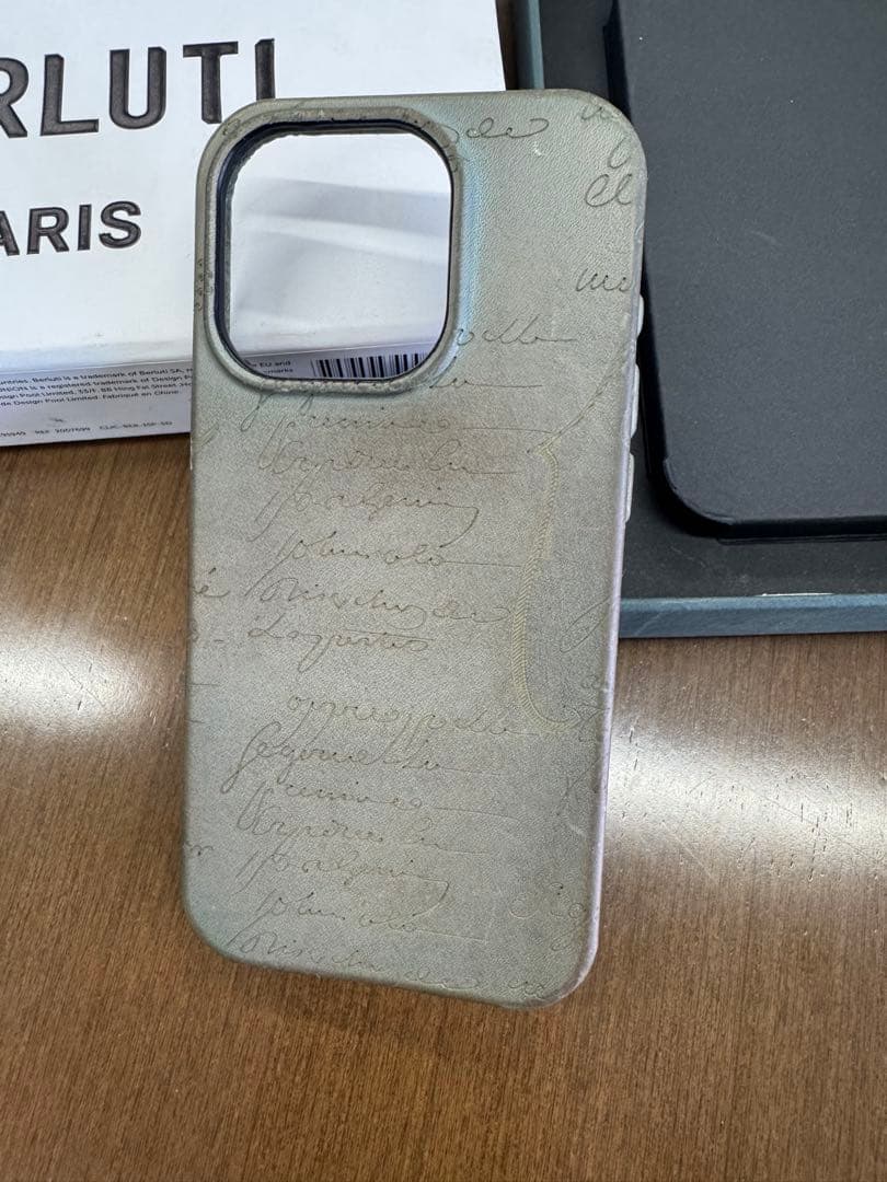 BERLUTI iPhone15Pro用ケース