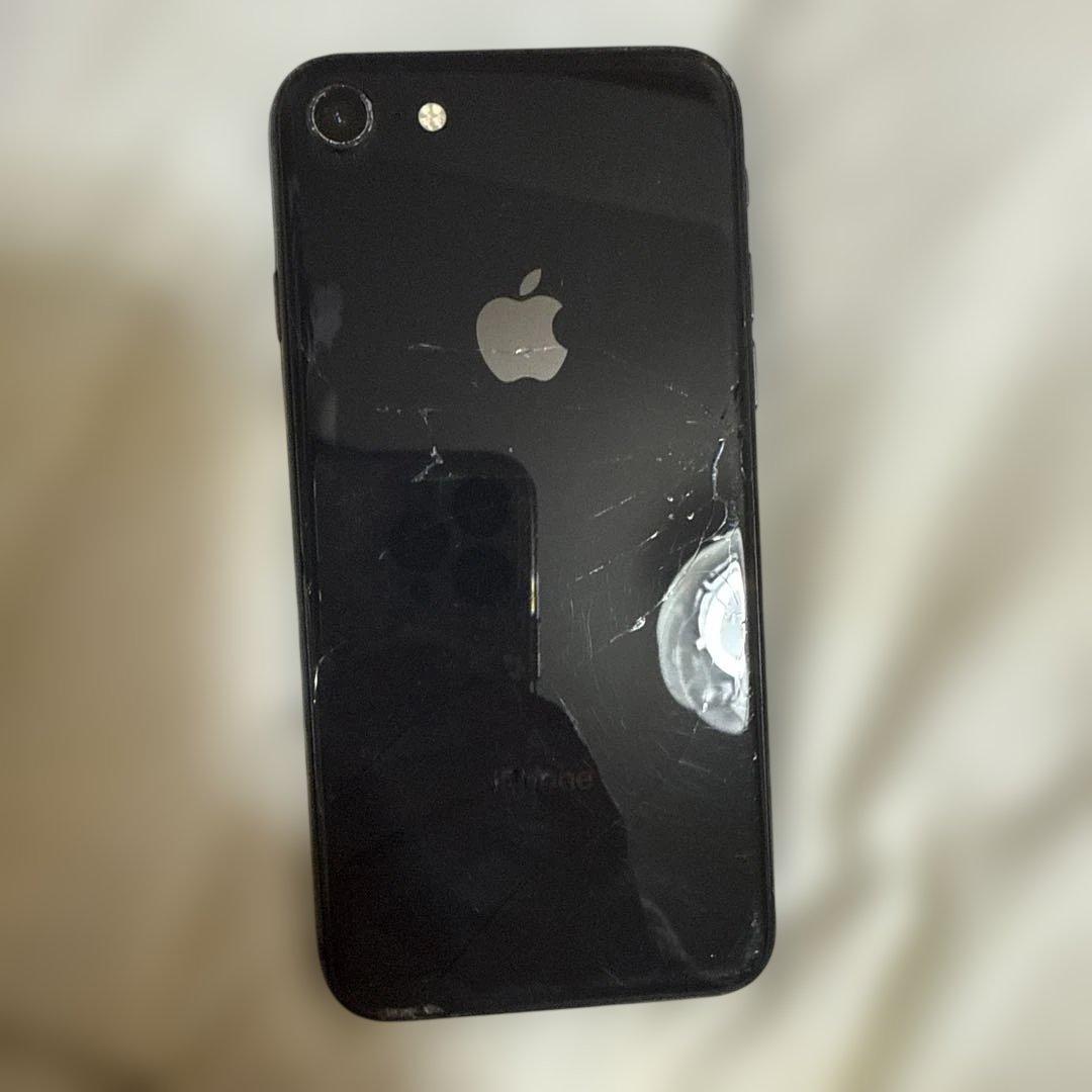 Apple iPhone 8 ブラック 本体