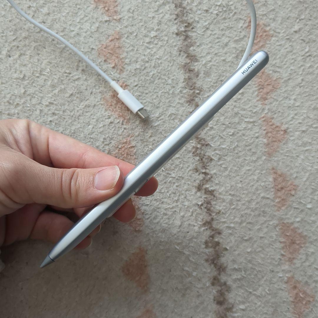 HUAWEI MatePad 10?　BAH3-W09本体 + スタイラスペン