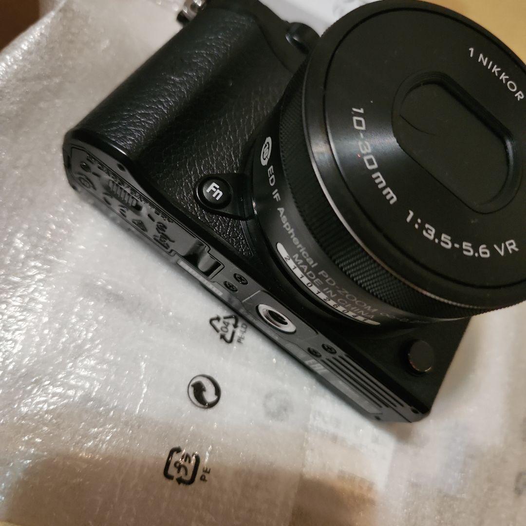 美品 NIKON J5 ダブルレンズキット ブラック 箱付き 欠品なし