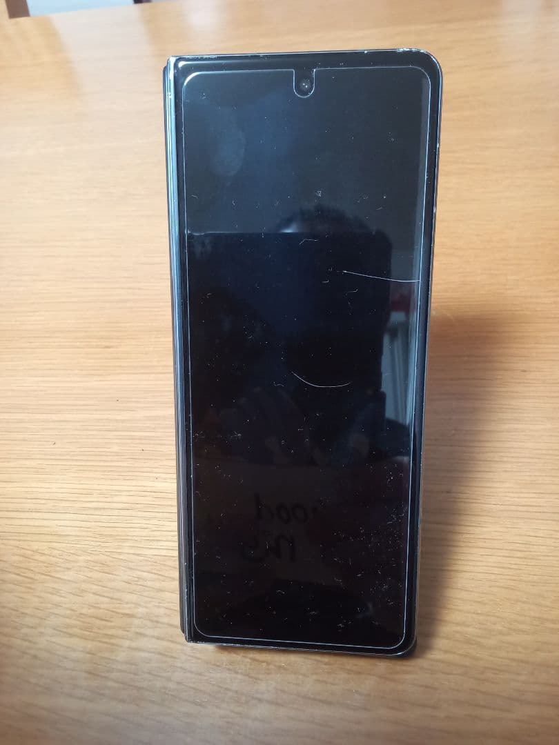 Samsung Galaxy Z Fold ４本体