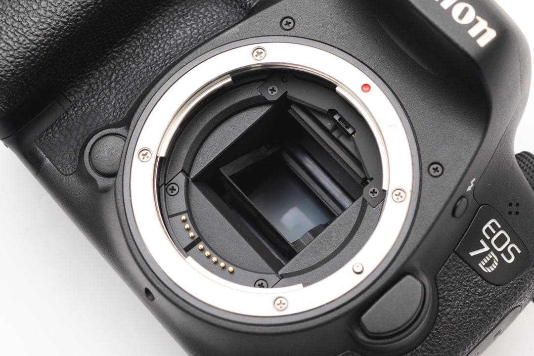 美品/一眼レフカメラ/Canon EOS 7D MarkIIトリプルレンズセット
