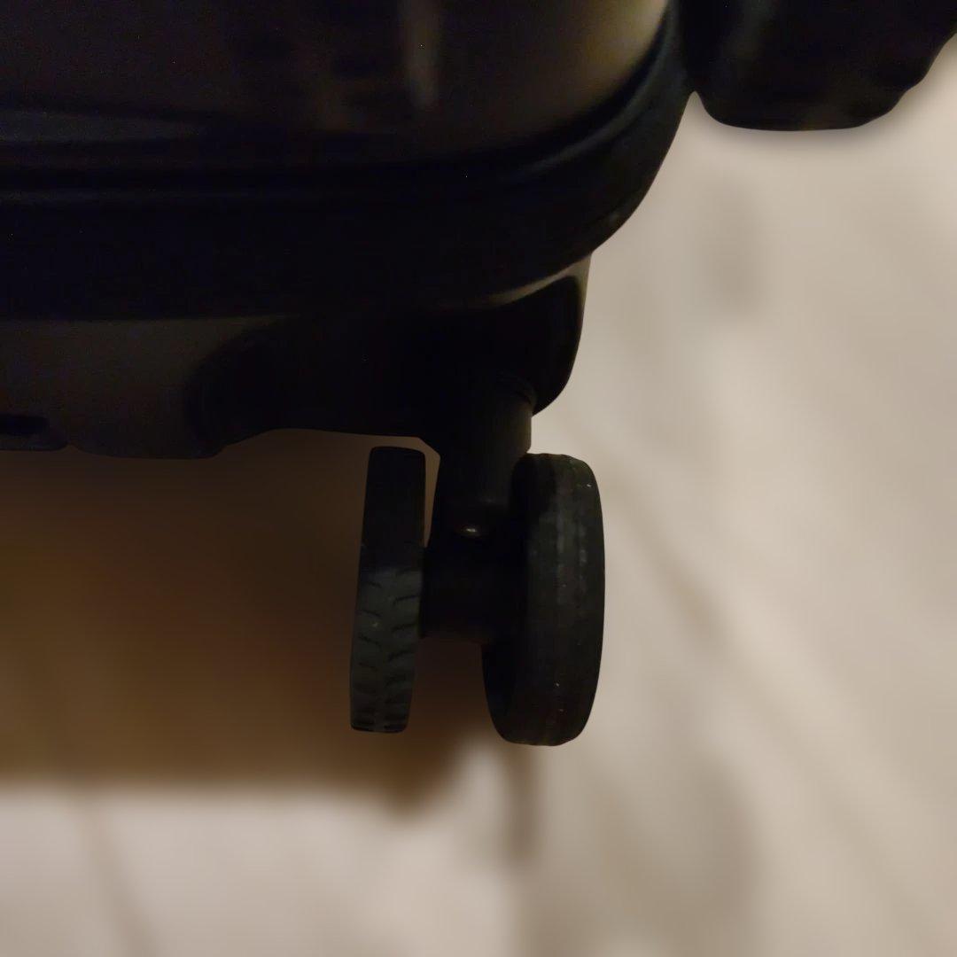 ACE テオフィールド　32L　持ち込み可　TSAロック付き　黒　スーツケース