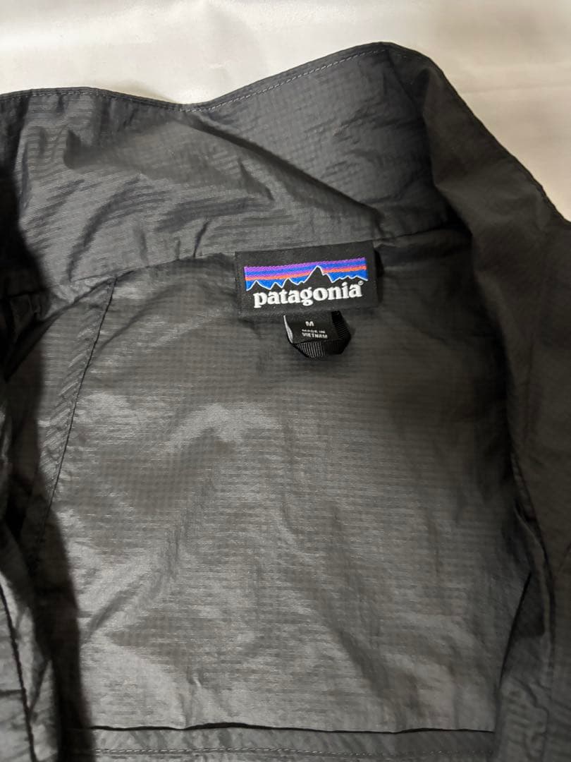 パタゴニア フーディニスタッシュ1/2ジッププルオーバー　Mサイズフォージグレー
