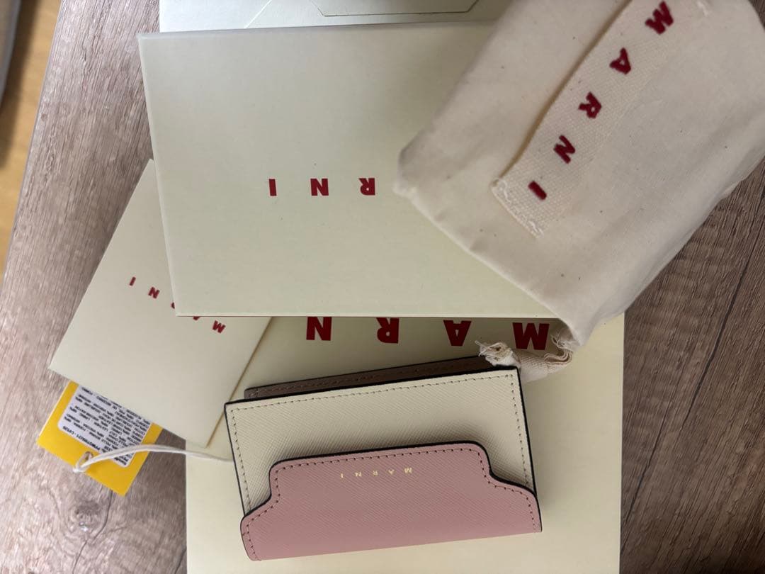 Marni ピンク ベージュ 名刺入れ