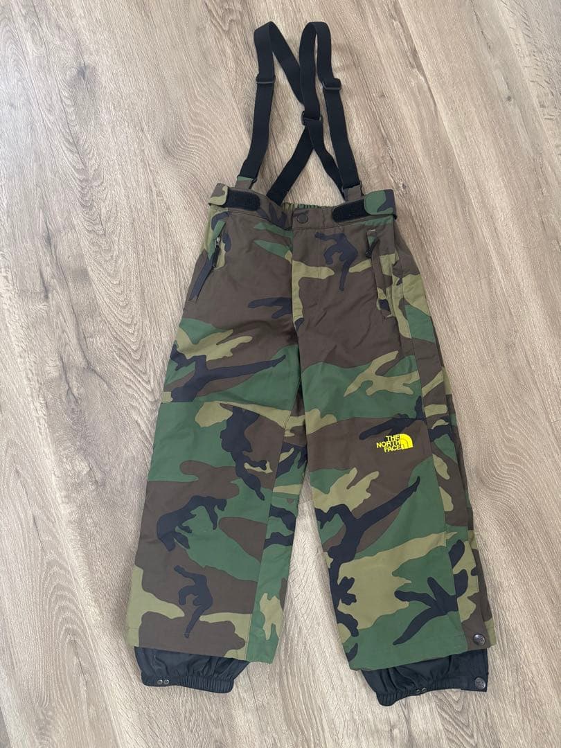 ノースフェイス スノーウェア 上下 サイズ120 迷彩柄