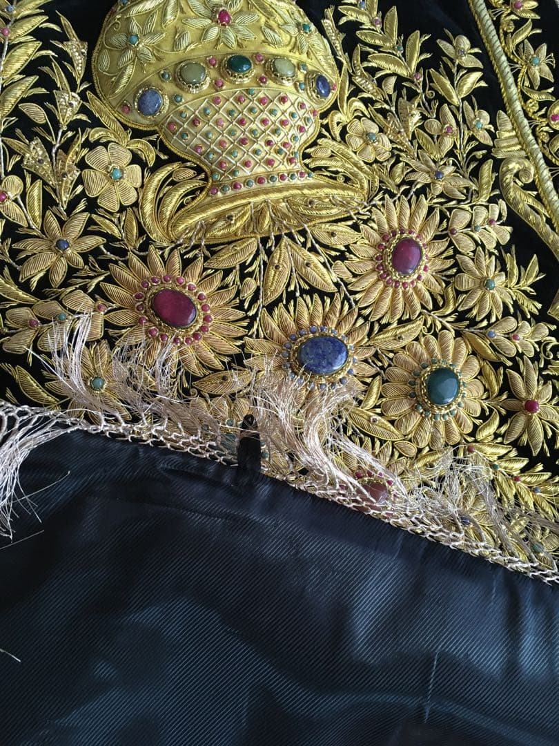 美品レア物タペストリー￼300個以上宝石と金糸刺繍絨毯 豪華一点物　ドバイ貴族