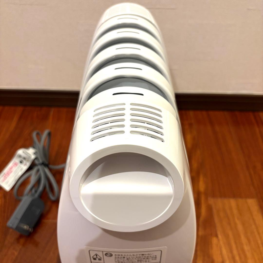 【美品】DeLonghi オイルヒーター ホワイト　NJ0505E デロンギ