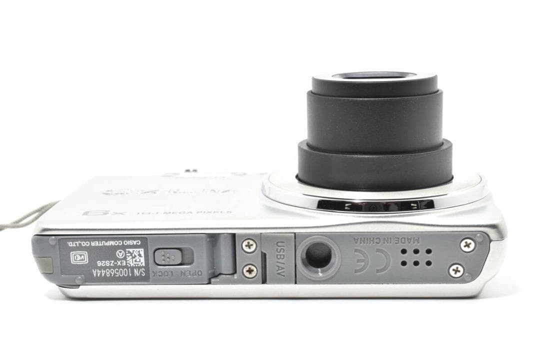 極美品 カシオ　CASIO EXILIM EX-ZS26 シルバー ＃A350