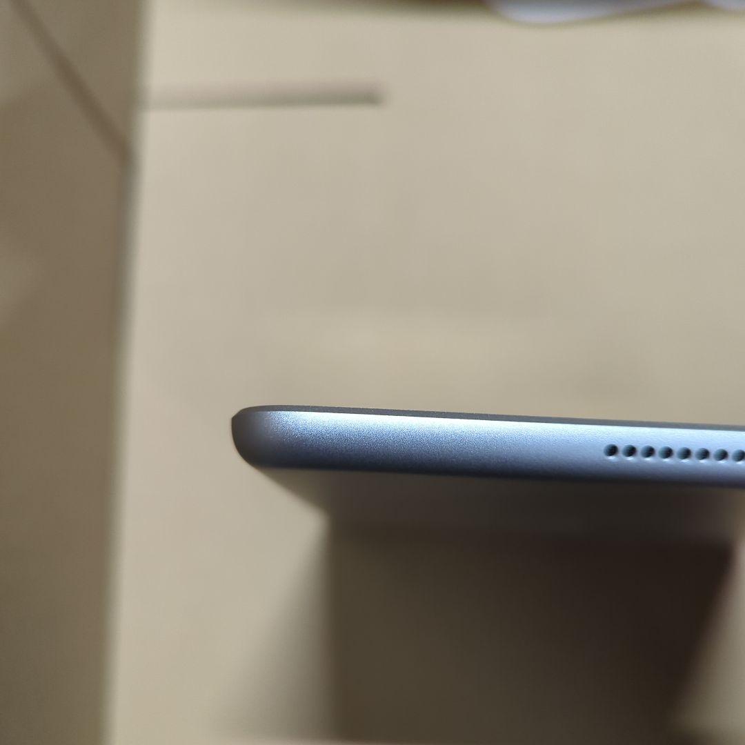iPad 第6世代 32GB シルバー Wi-Fi+Cellular
