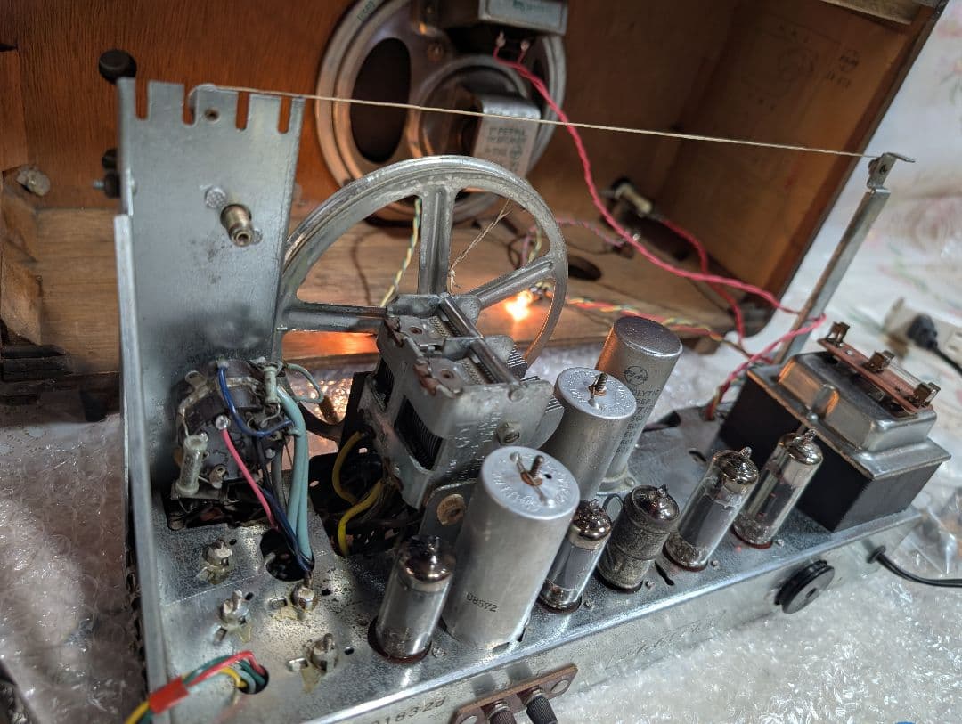 レトロ真空管ラジオアイ付　家族団らん　Bluetooth　美品