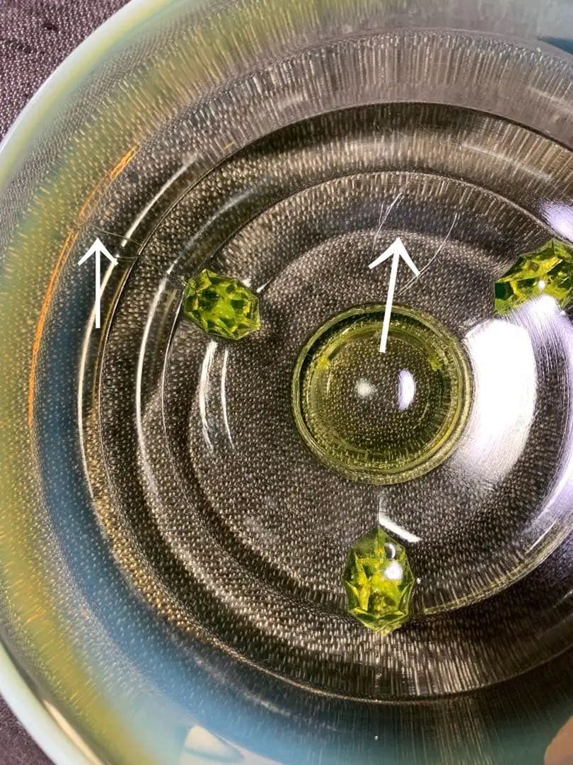 ウランガラス　ワセリンガラス　乳白色　アンティーク　フェントン　三つ足付き