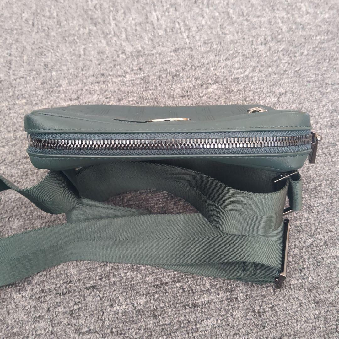 LACOSTE ダークグリーン レザーショルダーバッグ